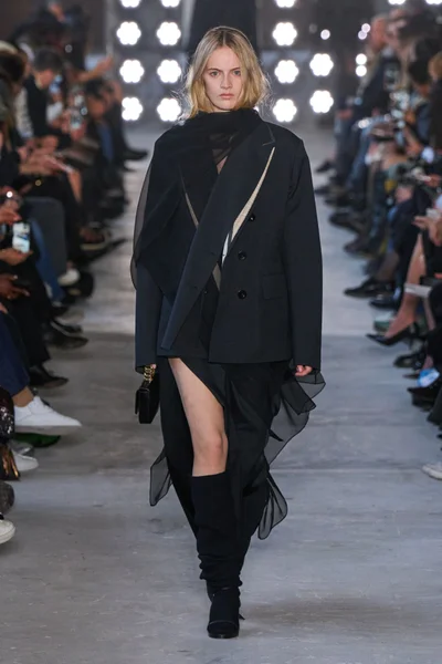 Look 43